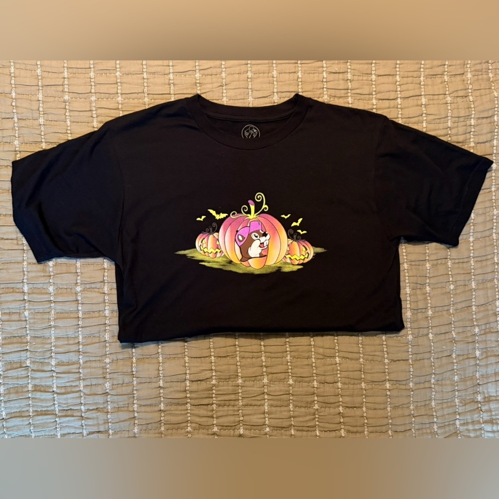 Buc-ee's Black‎ Halloween Graphic T-Shirt